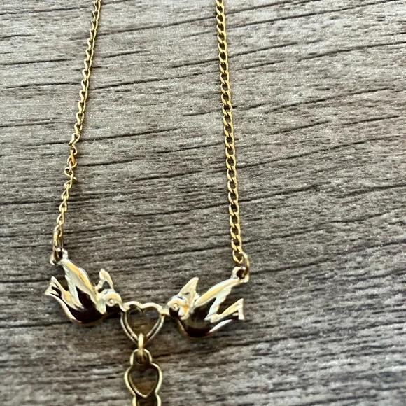 Vintage Avon Gold Dove Necklace—17” - Picture 2 of 4